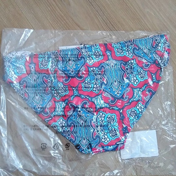 Tommy Bahama Riviera Tiles Reversible Side-Shirred Hipster Bikini Bottom Cerise - Picture 5 of 7